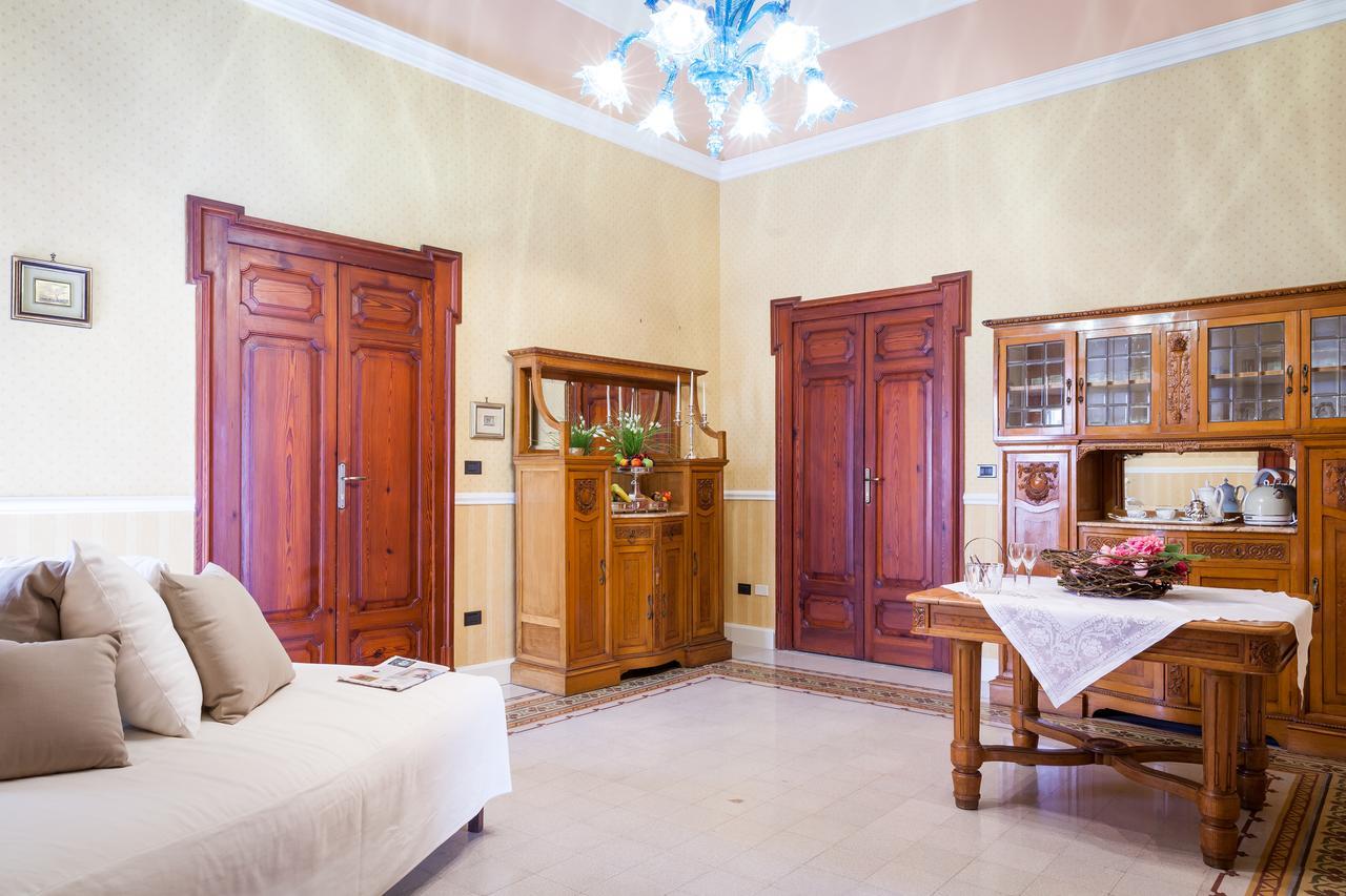 Palazzo Montalbano Bed & Breakfast Scicli Exterior photo