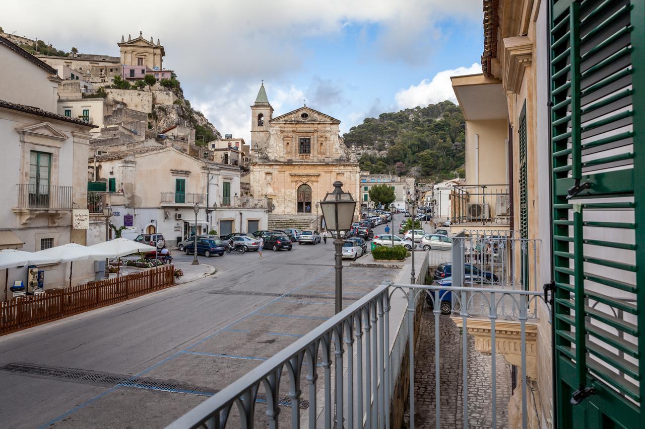 Palazzo Montalbano Bed & Breakfast Scicli Exterior photo