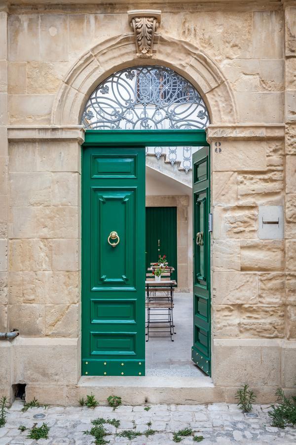 Palazzo Montalbano Bed & Breakfast Scicli Exterior photo